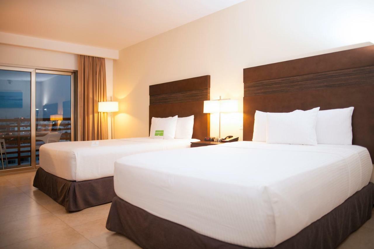 Wyndham Garden Cancun Downtown エクステリア 写真