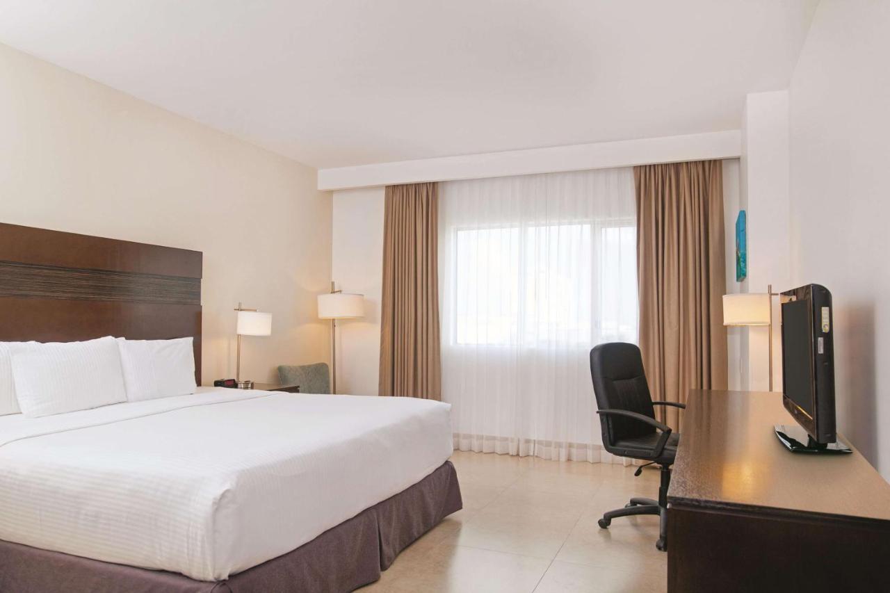 Wyndham Garden Cancun Downtown エクステリア 写真